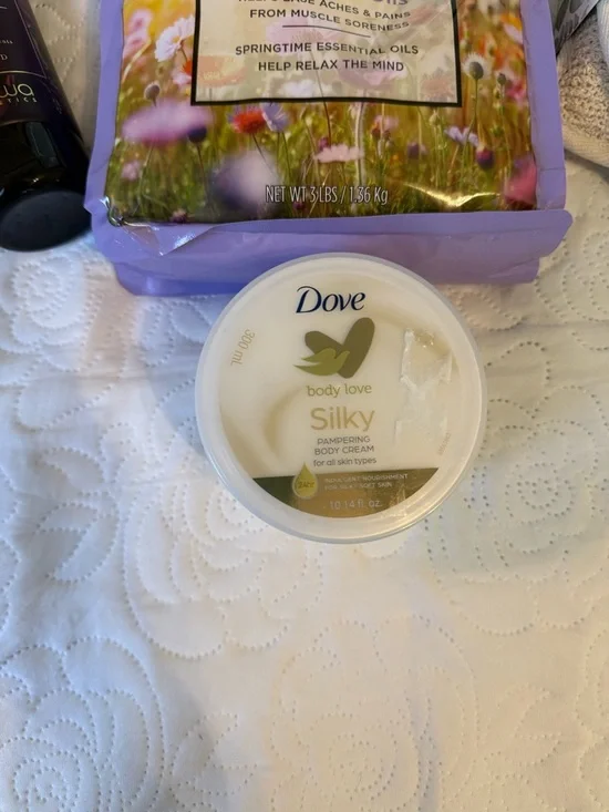 Spa Self Care Bundle 💜 Dr Teal’s, Dove, Body Balm & Scrubber Set | Gift Ready - Picture 5 of 5